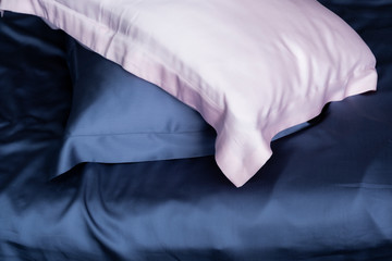 PURE SILK PILLOWCASES